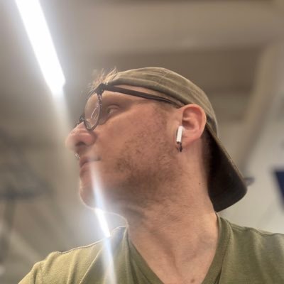 Attracter of porn bot accounts and online scammers. I take no responsibility for anything posted here. Lover of brunch, wine and donairs. Cycling advocate.