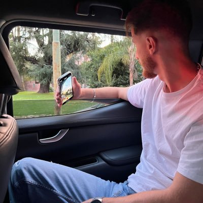 Arlind00rr's profile picture. 