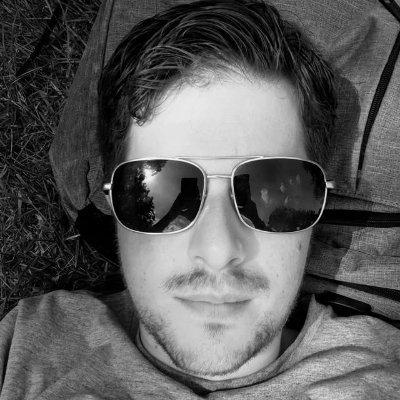 🌙 Developer of @DancingMoonGame / https://t.co/uvRsE8j2c4
🚀 Tinkerer of #NoMansSky blender base building tools/apps