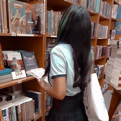 ✨ Autora de Fantasia, Terror, e um Romancezinho de vez em quando ✨ As piores piadas nos piores momentos ✨
🎁 SAA + Brindes na DM 🐚