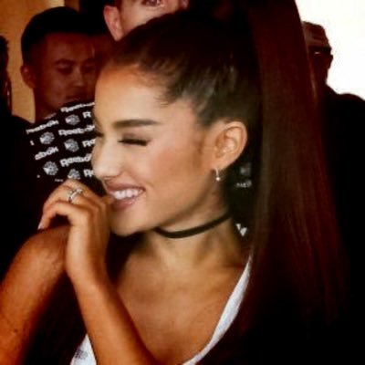 šļø Head Arianator | Follow for Ariana content!! š