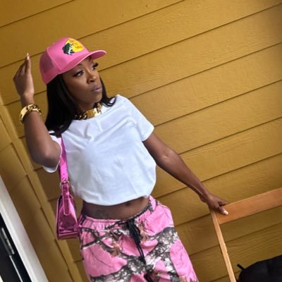 FAMU ALUMNA 🐍🧡💚 | R.I.P AJ 👼🏾 | R.I.P ReTweet 😔🕊