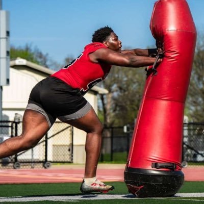 Lafayette Jeff high school CO '27/ 6'3 285/ 83.0 wingspan/ christianhardyfb@gmail.com/ 815-735-4215/ https://t.co/jKpfgpUPeb