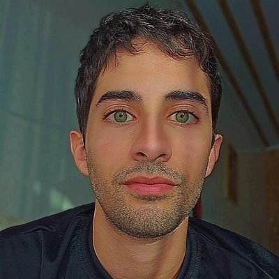 Administrativo. Amante de la naturaleza, el cine, el vino, el té y Juego de Tronos.