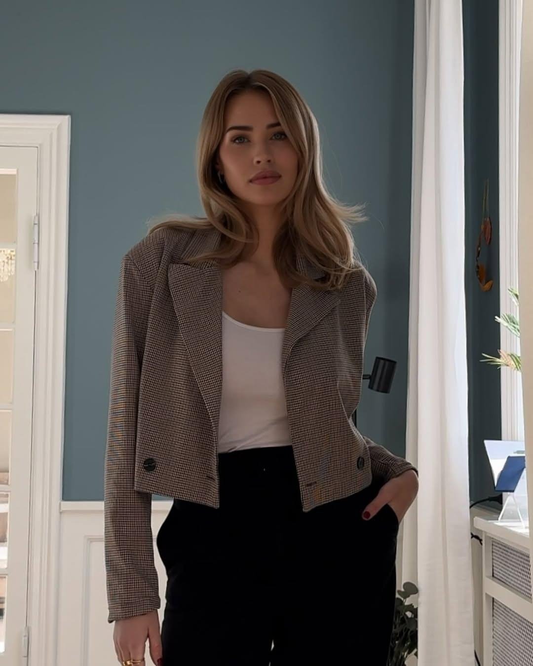 EvieWolff71895's profile picture. Gods determine what you're going to be。