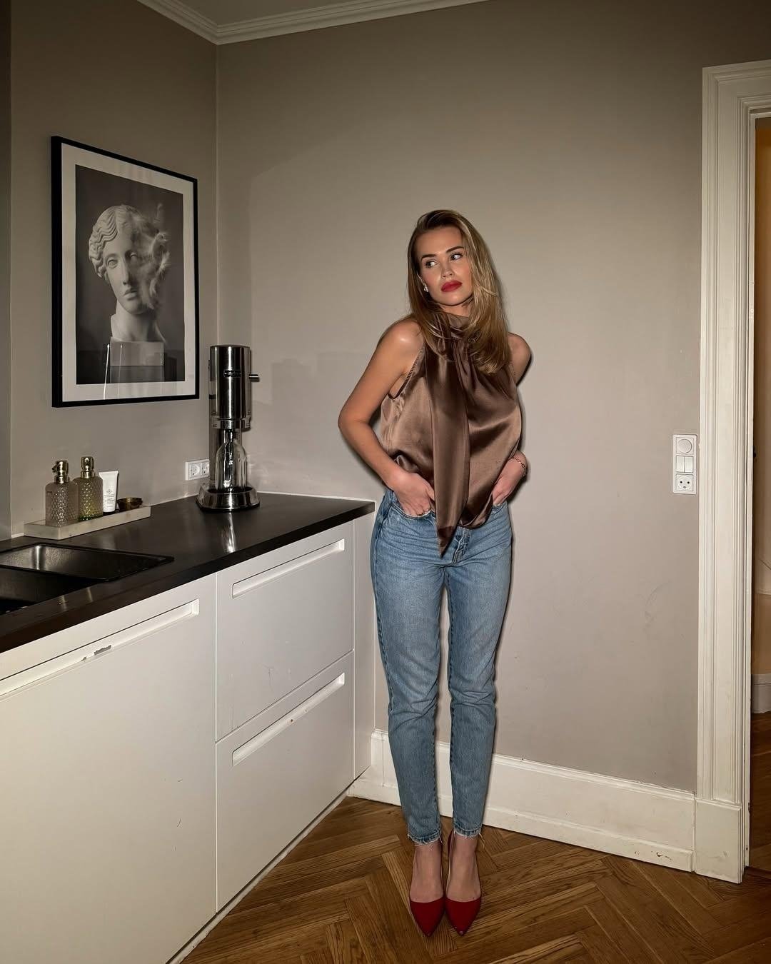 StefanGlov20872's profile picture. Gods determine what you're going to be。