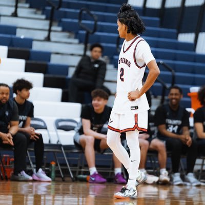 Harrisonburg high Co 26| PG| 5’9| 3.1gpa|Contact- 540-383-3361, Victord4130@gmail.com |hudl-https://t.co/7XszZ8j1LA