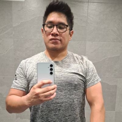 Medicina 💉🥼, Cocinar 🍲 e Idiomas 🇩🇪🇨🇵🇯🇵🇬🇧🇨🇳 Rayado, Regio, hincha de Argentina 🇦🇷