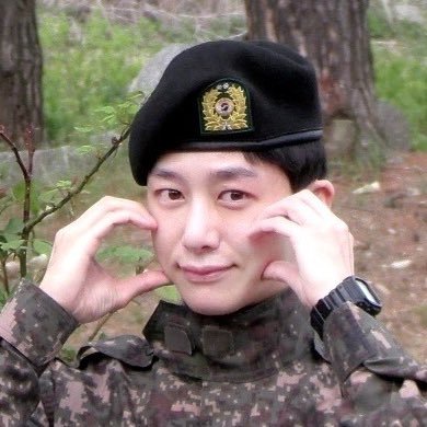 colourishw's profile picture. 🎨🪄🖤