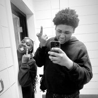 Zayah (@lightsofsarrows) 's Twitter Profile