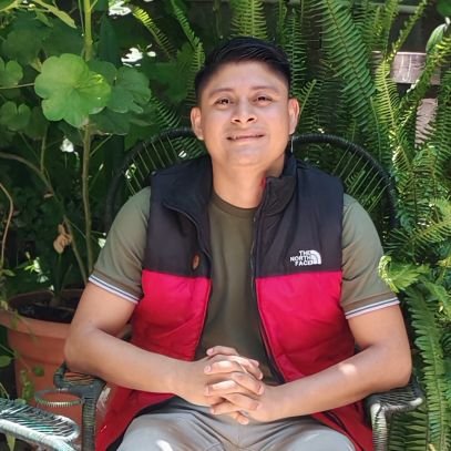 Joven, Escuintleco. Alzo la voz por una una Guatemala próspera libre del #PactoDeCorruptos y del sistema podrido de 🇬🇹 .
