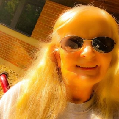 married happily💞, proud Republican. I love my husband and I love dogs. 💖 Patriot, conservative. no private DM's.. Trump 45+ 47. my hubby is my life.
