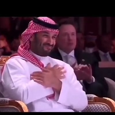 في محيطك العائلي تعامل دوماً بلغة القلب • لا بلغة الحقوق والارقام ولا حتى بالمنطق الجاف فكسب القلوب مقدم على كسب المواقف وبناء الود أهم من إثبات الصواب