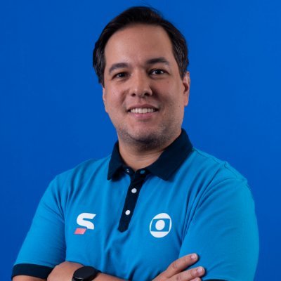 Autor do blog Voando Baixo.
Comentarista de Fórmula 1 e automobilismo dos canais Globo.
Membro do painel de Indicações do Prêmio Laureus.
Sempre @voandobaixo