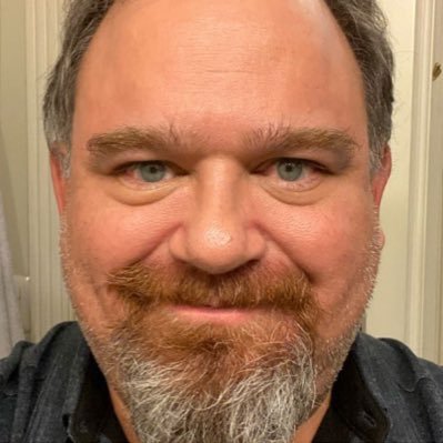 moisesiorozco's profile picture. Economista. Queriendo ser ciudadano del mundo. Lector. Amante de mi familia. 🇺🇦 😷🖖🏼