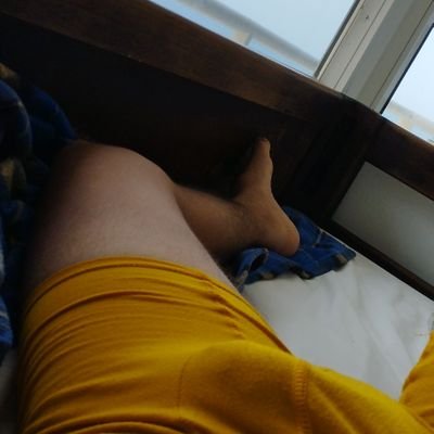 chico muy caliente me encanta ver pornografía sumiso para complacer a mi amo y señor y a ustedes soy poco sociable en persona intentando en redes sociales