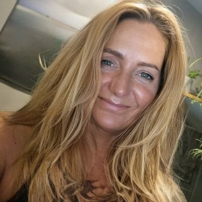 Wife. Mother. Grandmother. Cllr. Crossfit. Climbing. Businesswoman. Gen X. Gets things done. No DMs thanks. Posting personally.