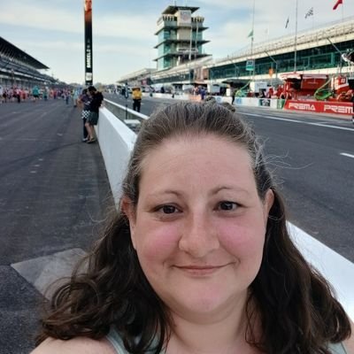 She/Her ~ 🇵🇱🇺🇸 Michigander ~ Olive Burger Connoisseur ~ 🇺🇦 & NAFO Friend ~ 👩👧🐈🐕 Mom ~🏁🏈⚾️🏒 ~ Write, Cook, Craft & Garden