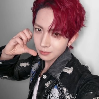 leescreatives_'s profile picture. I write…???? ‘00 liner