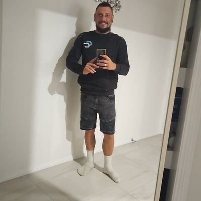 kiwidaddy12's profile picture. 33 year old single kiwi male in Australia  love sex, life and share content with like minded couples and singles   😈 😊.