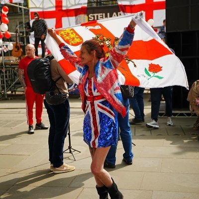 Fierce UK patriot! Defending Christian values, our nation & animal rights! Stop persecution of Tommy Robinson! #UniteTheKingdom #FreeTommy #ThePledge
