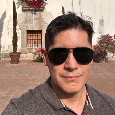 Ingeniero Físico. Doctor en Ciencias de la Electrónica, Profesor Titular del Departamento de Física, Universidad del Cauca. ig: dibravom