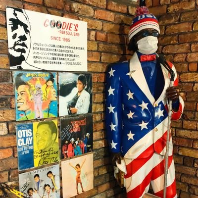 MEXICOでルチャリブレ(日本で言うプロレスですね)の覆面を作り続けて25年。妻の故国JAPANに来て新たな仕事を始めました👍ドゾよろしくデス👾