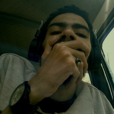 PhenolVII's profile picture. محمولُ الجسدِ،
بعقلٍ طليقٍ،
واسعِ الخطى، كثيرِ العثراتِ،
يرجو الاستقامةَ.

صيدلي امتياز.