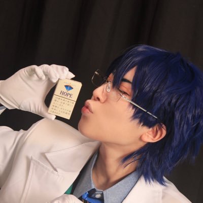 ⑦②❸ Profile
