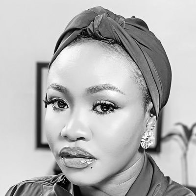 Beauty & Lifestyle Creator || Molecular Biologist || YouTuber || Makeup Artist @meenahbelles || PR/COLLAB: meenahbelleblog@gmail.com; 09058749592