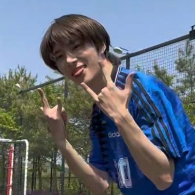 ㅤㅤㅤfan account only moa 🤍 💌txt | 🇦🇷
ㅤㅤㅤㅤ viendo a la selección con tae 🧉