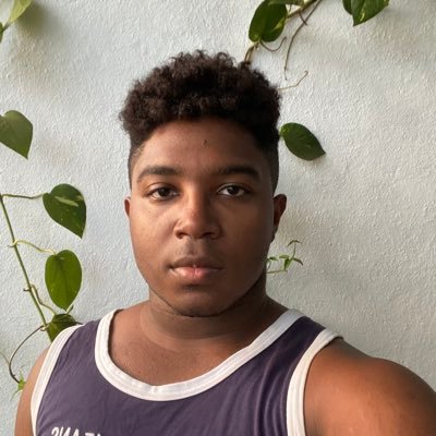 20y, mineiro, educador, historiador, noveleiro e pai de planta