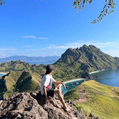 helllowhite's profile picture. 🎮 Indie game dev on the go 🌱 Currently developing #LittleLife.
✍️ Creating worlds while traveling, sketching stories along the way.
📍 Now exploring Bali.