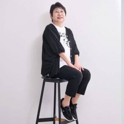 マーケに強い中小企業診断士/1級販売士/カラーコーデネイター1級、UC級/繊維製品品質管理士/VMDインストラクター/整理収納アドバイザー1級/風水片付けコンサルタント1級/認定ビジネスコンサルティングコーチ/サウナスパ健康アドバイザー