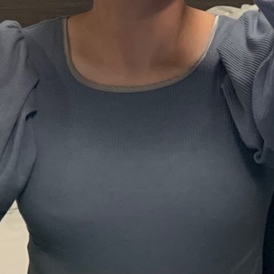 areareweare's profile picture. ‘女の子になりたい。