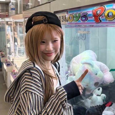 hanniartt's profile picture. a espera acabou, o new jeans chegou