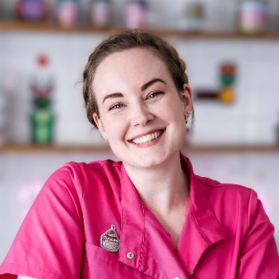 🎂 Cake Artist | Motiv & Hochzeitstorten
👩🍳 tägliches Backstuben Chaos
https://t.co/Rz9SS0l8GV
Tortenanfragen per Mail an: info (at) kittycatcakes (.