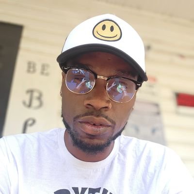 I'm A Sagittarius
Single Unfortunately
chill & Laid Back Guy
💜2X Cancer Survivor
👻SC: DeVonLoveKing
📷IG:Devon_Last_King
🪩TikTok: @devon_last_king