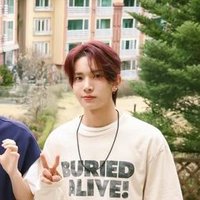 ً🫧 | ia (@hwnklvr) 's Twitter Profile