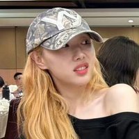 My mom loves jooheon (@sleepyjace) 's Twitter Profile