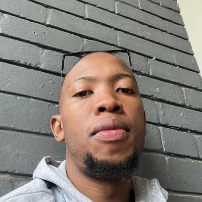theyluhhhkgosi's profile picture. hi, weirdo?