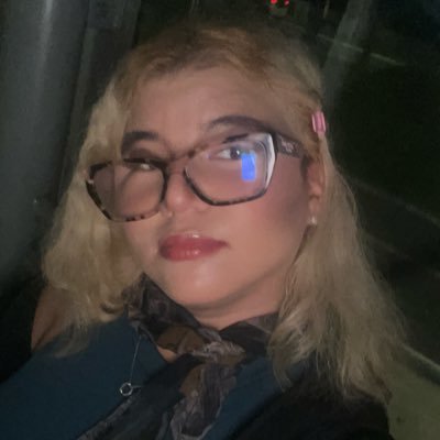 marininhaig's profile picture. @alanantonioll /estudante de psico| 21y | flamenguista e comunista, bi bi bi bi @flamengo 🏳️🌈 Trotsky|| acompanhe aqui os ✨surtos de uma borderline✨