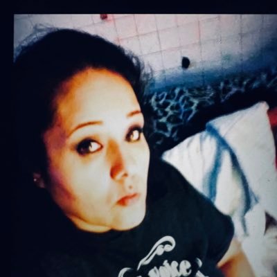 pm1975344's profile picture. tacos,🍷,♊️, Outdoor Nature Lover,Animal Lover 🦮🐈‍⬛🦒