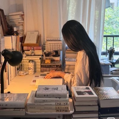 soratosakura_'s profile picture. in my study era ✨ polyglot in progress