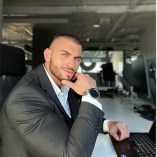 Graduated from Booth School of Business | Focus on investment content | Help institutions and individual investors provide high-quality stock investment advice
