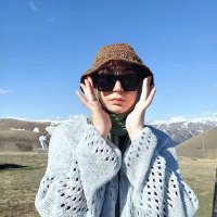 Melike. (@simlisiyahh) 's Twitter Profile