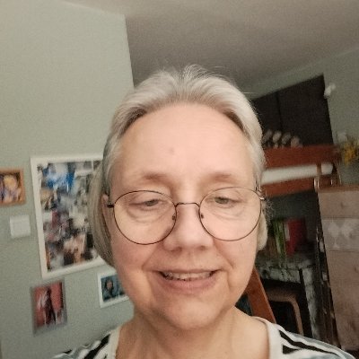 Maria72702434's profile picture. #trzaskowski2025
***** ***
SnaW6H