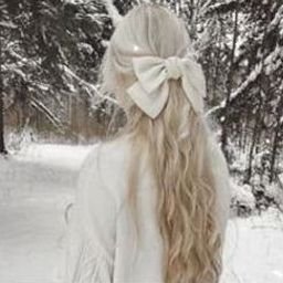 Ywisou230068's profile picture. ⚡ stock investing is my vibe, says this curious girl! hungry for trade ideas. DM me about tech stocks! 💡 #Nasdaq #Stocks