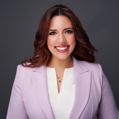 ECFMG Certified-IMG 🇻🇪 || AAMC ID: 16359775 #Match2026 Aspirant || 10+ yrs HIV/AIDS Advocacy & Global Health || Corgi mom 🐶 Musician 🎶