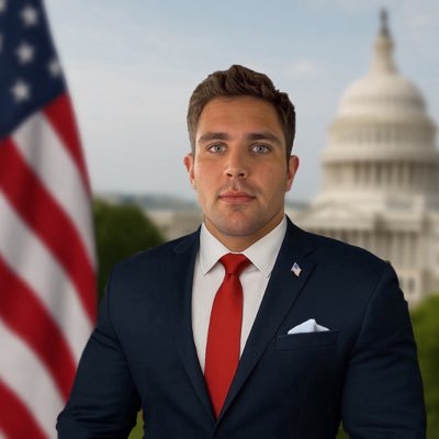 The Official 𝕏 account of Rhein D. Amacher
Donald J. Trump for President 2024, Inc.
America First 🇺🇸👌🏻 | Right-wing Provocateur 🦅
@TrumpWarRoom